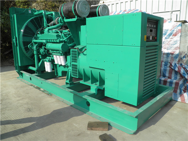 民权出租发电机 发电机组厂家：柴油发电机组的控制屏的作用是什么？