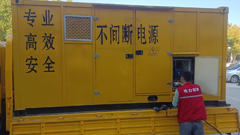 民权柴油发电机组和UPS电源配合使用时，如何避免切换过程中的电力中断？